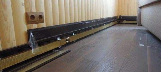 Electric warm skirting board