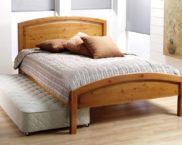 Do-it-yourself bed made of wood